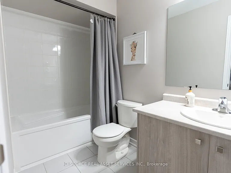 648 Lemay Grv — Photo 15
