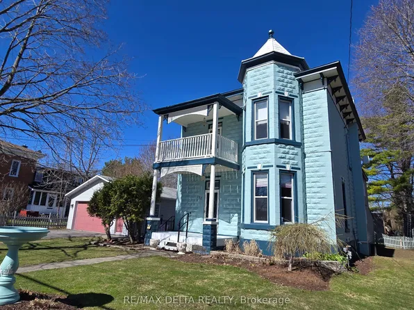 132 High St, Champlain, ON K0B 1R0
