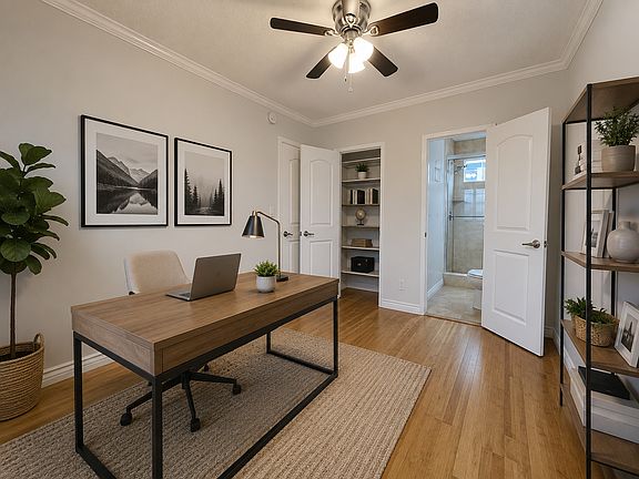 Office or secondary bedroom