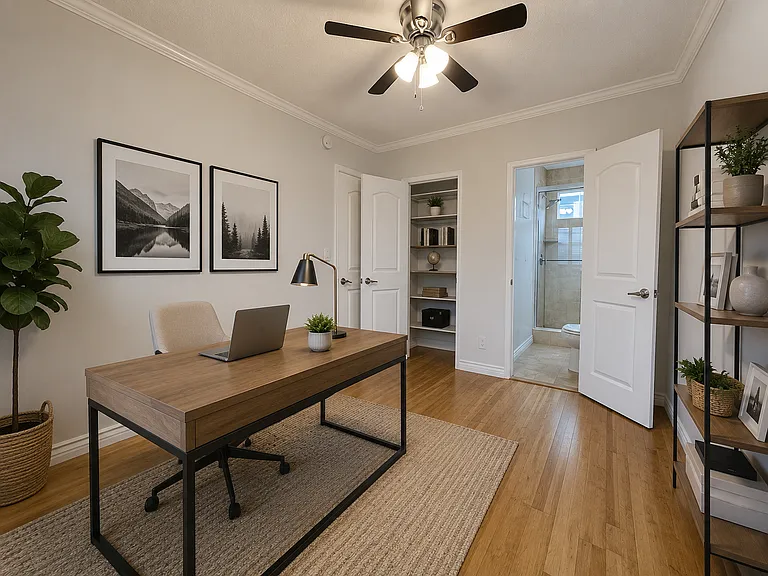 Office or secondary bedroom