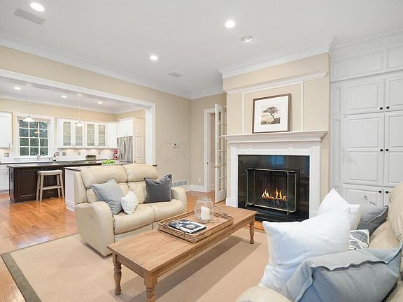 3rd image of 4177 Sudbrook Sq E