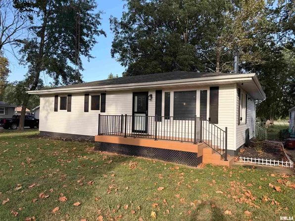 8158 S Vigal Rd, Pawnee, IL 62558