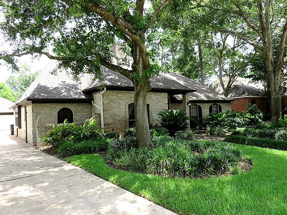 1st image of 15622 Birchview Dr