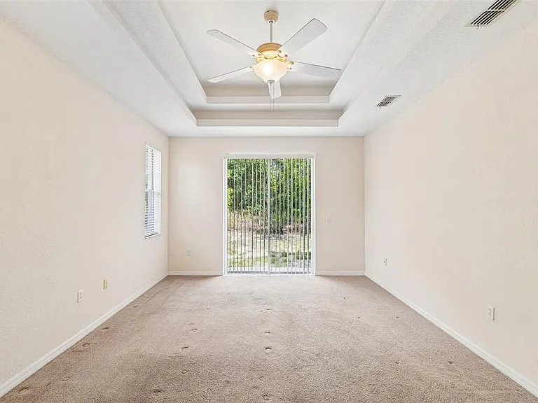 37 Greenpark Blvd — Photo 32
