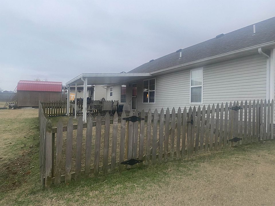 2nd image of 820 W Wind Drive Ext