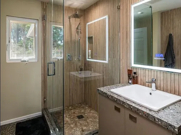 10555 Art St #1, Sunland, CA 91040