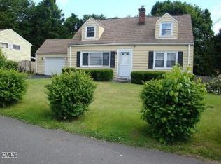 84 Topstone Dr, Danbury, CT 06810