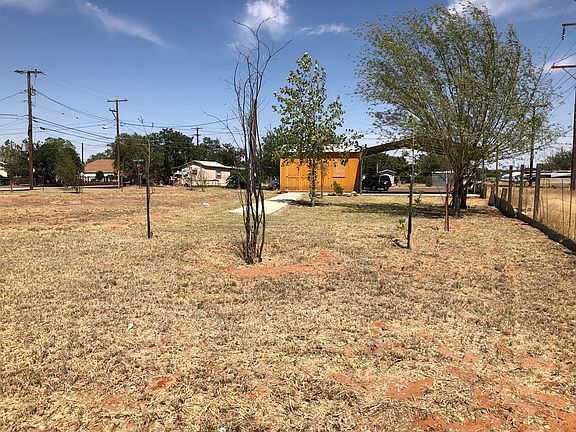 4th image of 501 Ellis Dr
