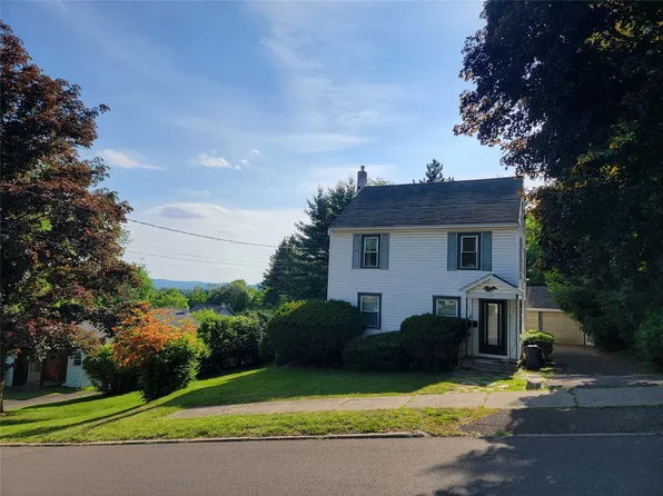 409 N Oak Ave, Endicott, NY 13760
