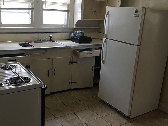 3rd image of 313 1st Ave #A