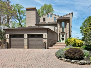 130 Linden Ave, Highlands, NJ 07732