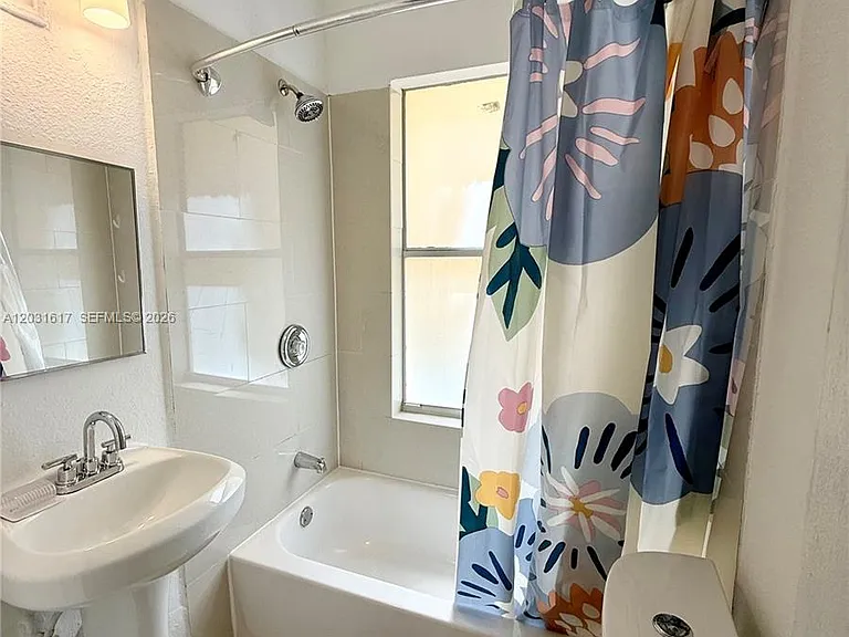 126 Mendoza Ave #2A — Photo 5