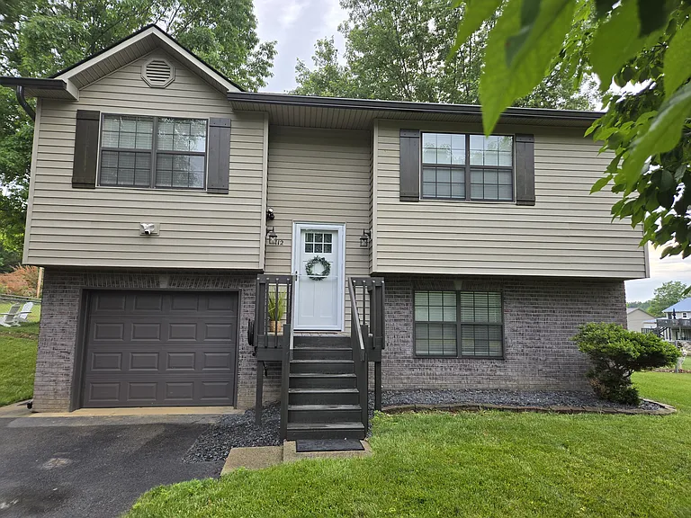 112 Kings Mountain Ct — Photo 1