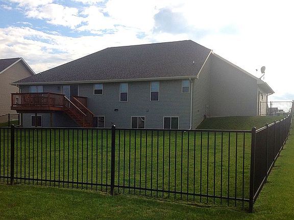 2nd image of N2236 Hillandale Dr
