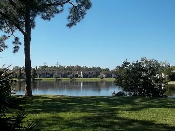 3rd image of 30 Woodlake Pl