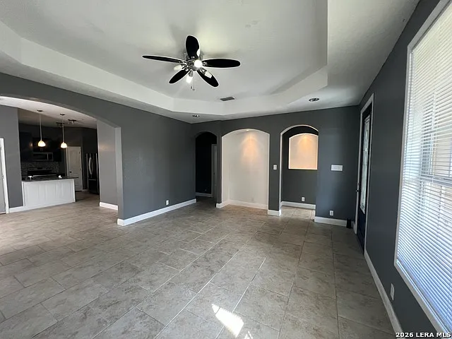 3 bed, 2.0 bath, 1467 sqft, $2,000 — Photo 4