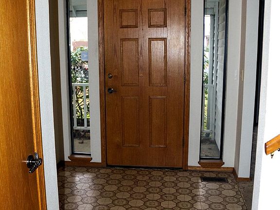 2nd image of 15115 SE McGillivray Blvd #1