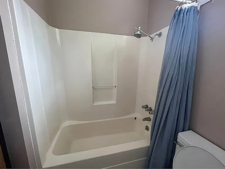 116 Lofty Pine Ln — Photo 3