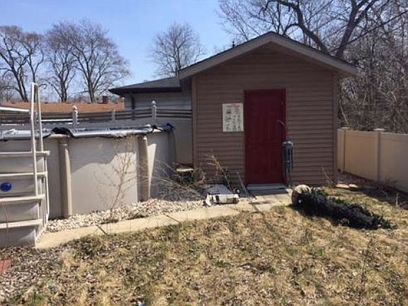 5th image of 665 River Dr