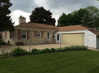 3978 Grand Ave, Gurnee, IL 60031