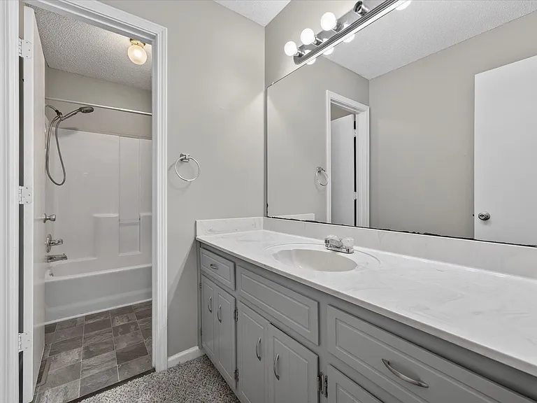 2831 Teakwood Dr — Photo 19