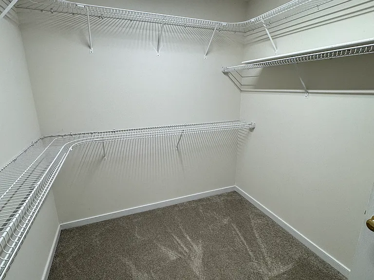 1902 Cornell Ave — Photo 17