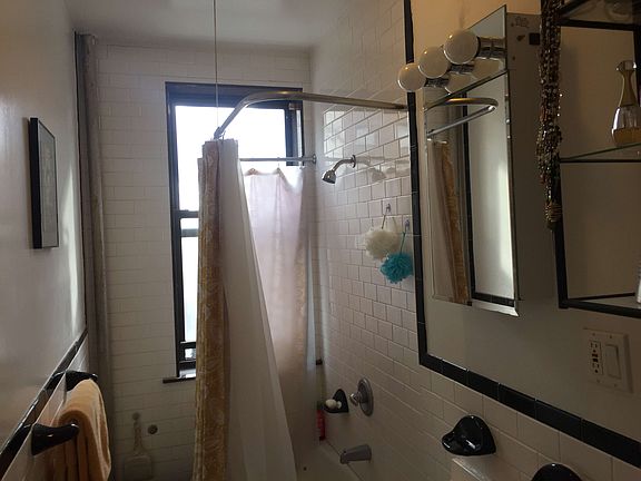 4th image of 3276 42nd St APT C4