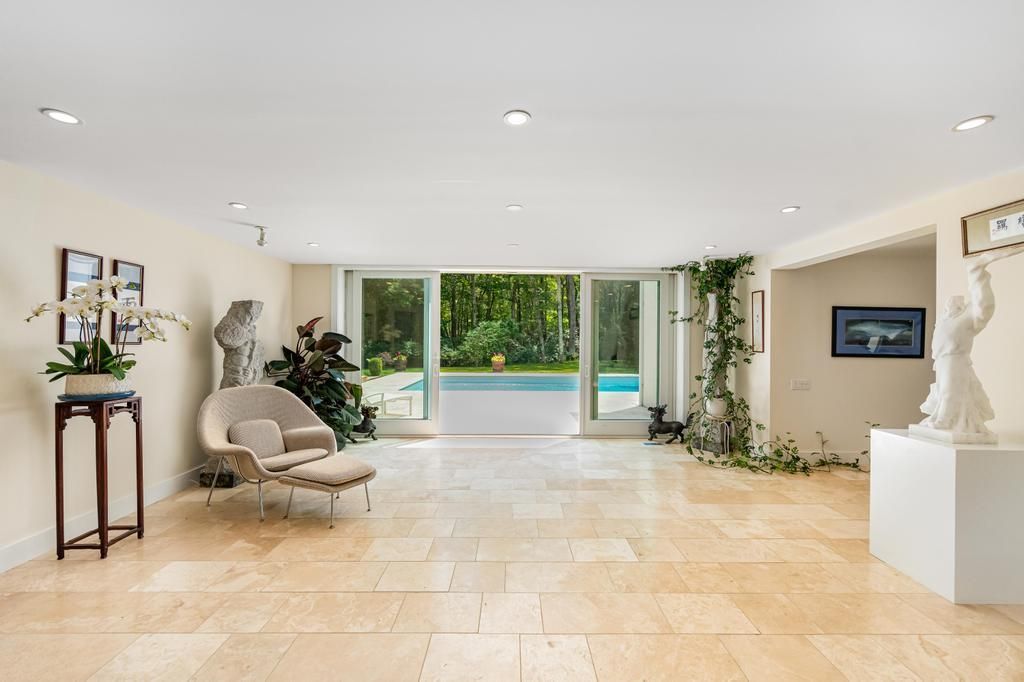  Indoor Outdoor Living with Wall to Wall Glass sliders
