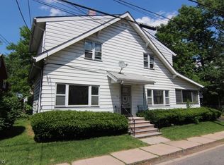 28-30 Vineyard Pl, Passaic, NJ 07055