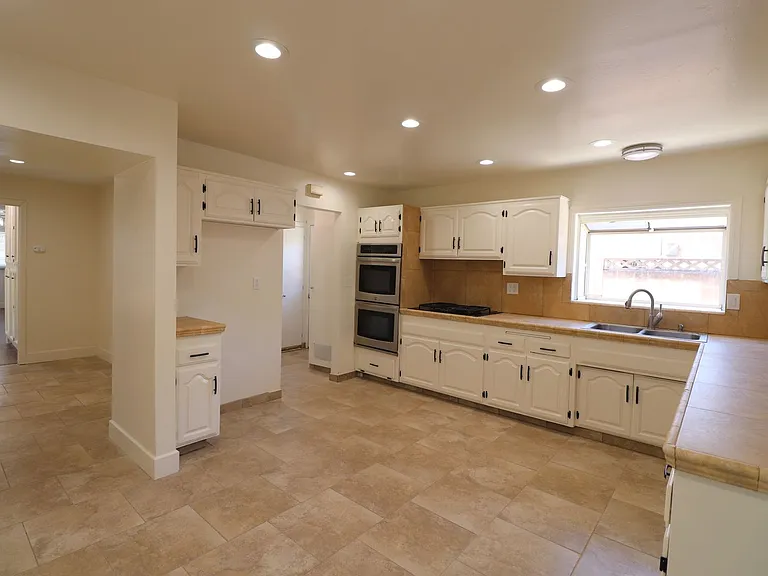 707 N College Dr — Photo 6