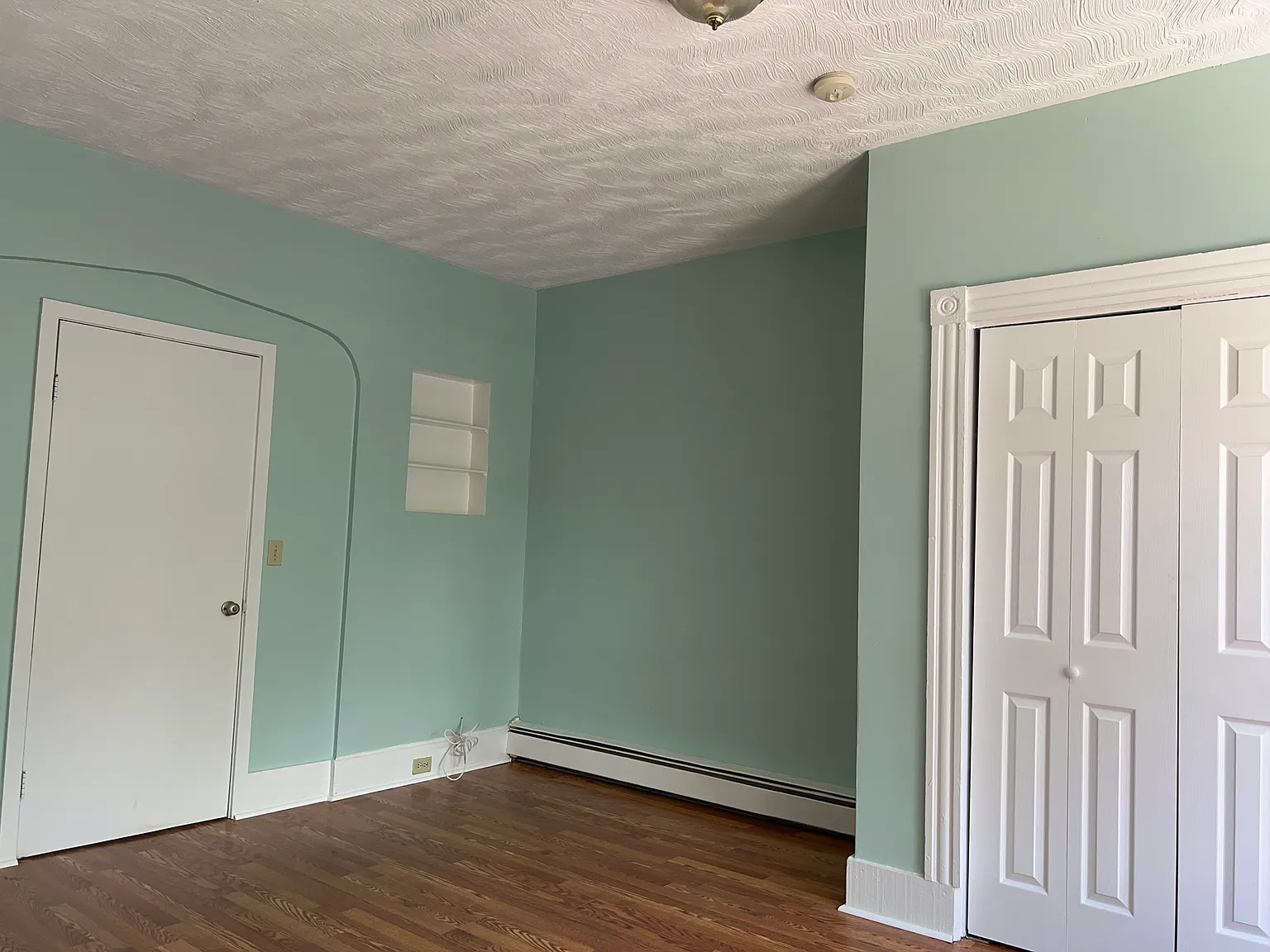 3 bed, 1489 sqft, $2,400 — Photo 3