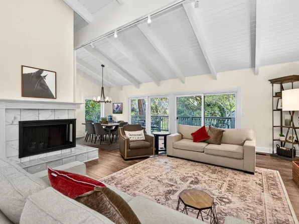 80 Riverknoll Pl, Carmichael, CA 95608