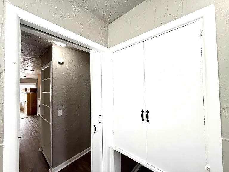 2378 E Texas St — Photo 18