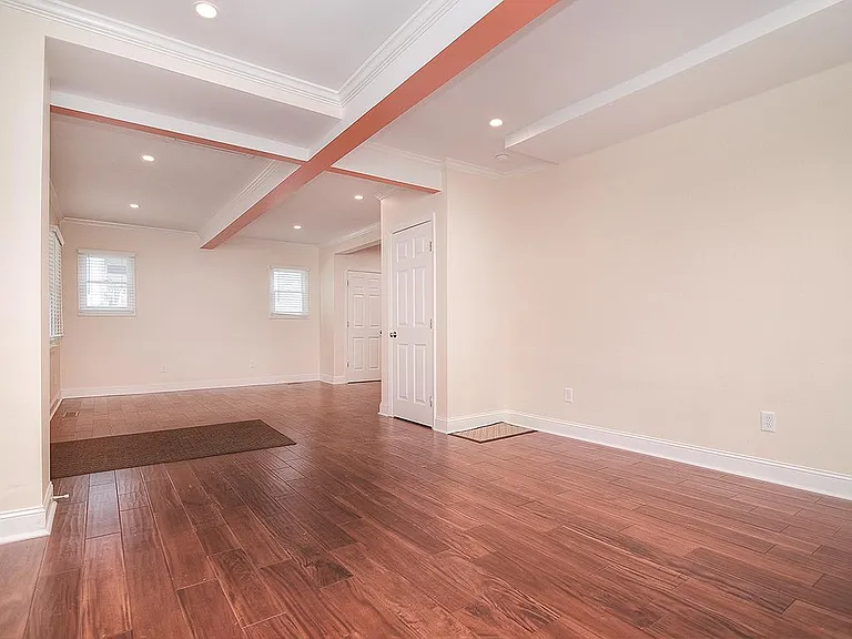 301 W Kingston Ave — Photo 29