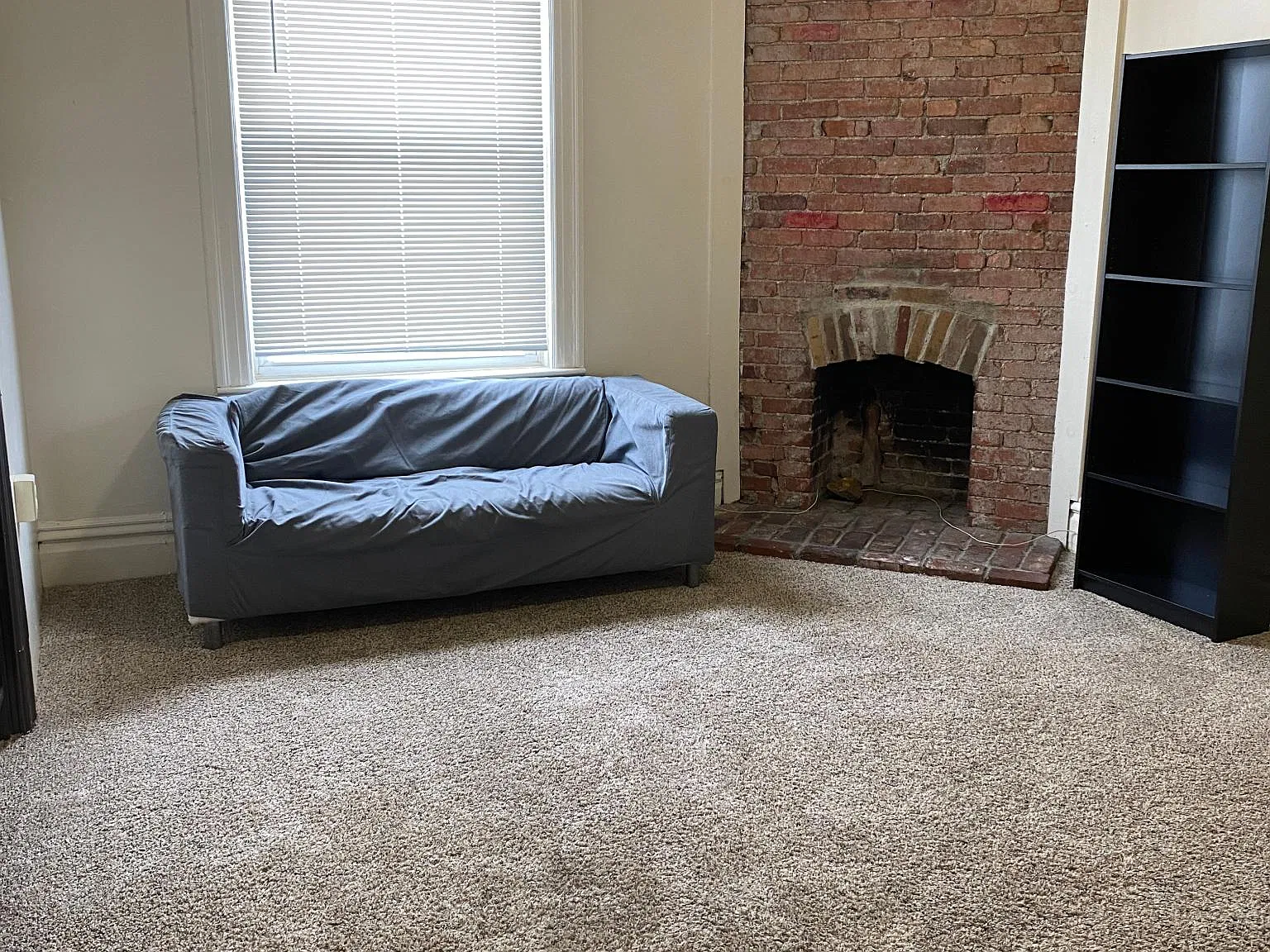 3 bed, 1000 sqft, $2,075 — Photo 2