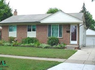 33753 Janet Ave, Fraser, MI 48026