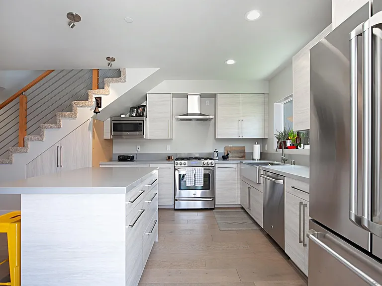 3047 Keats St — Photo 7