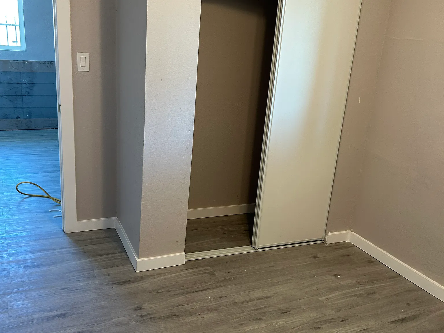 2 bed, 500 sqft, $2,050 — Photo 3