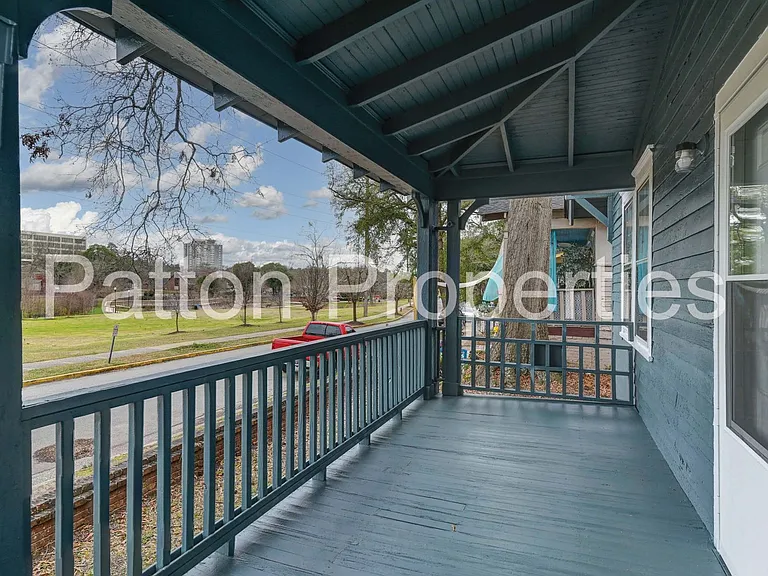 2229 Greene St — Photo 3
