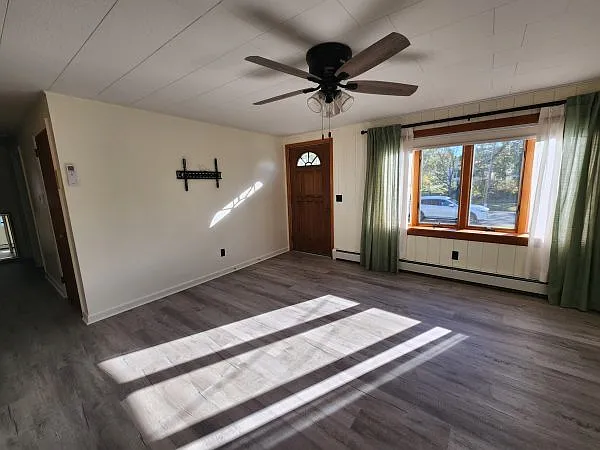 21 Maid Marion Ln — Photo 6