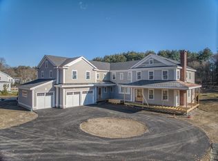 1134 Monument St, Concord, MA 01742