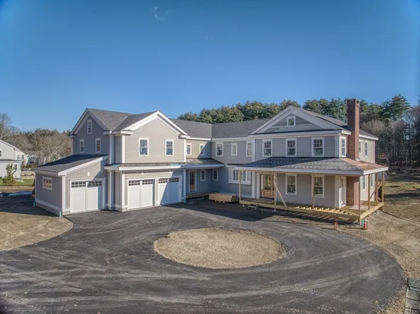 1134 Monument St, Concord, MA 01742