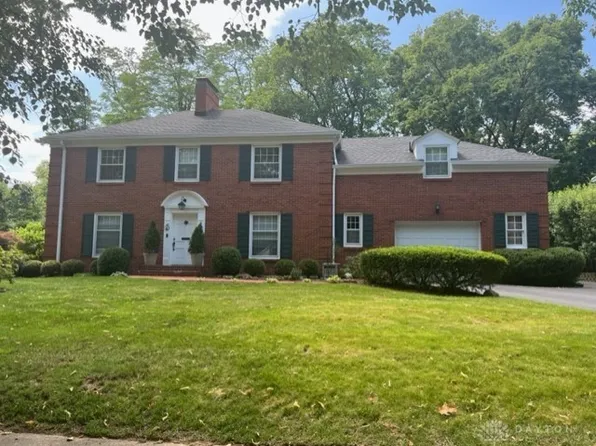825 E Schantz Ave, Dayton, OH 45419