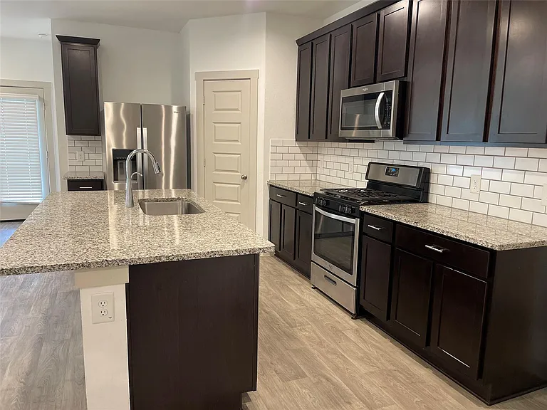 8107 Sugar Cane Ln — Photo 6