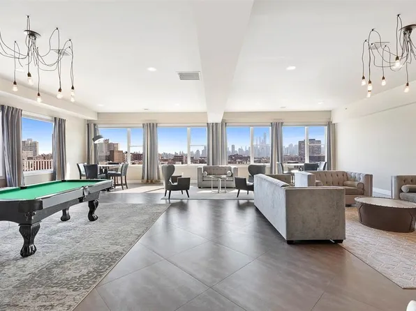 6200 Hudson Avenue image 14 of 19