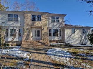 15 Kingswood Way, Manalapan, NJ