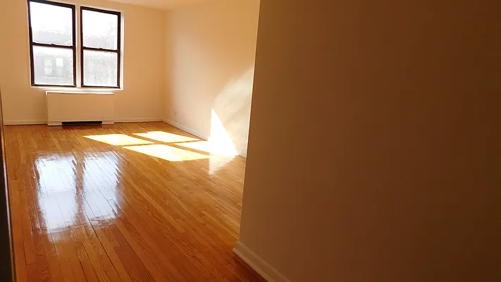 Rented by MQ Realty LLC | media 10