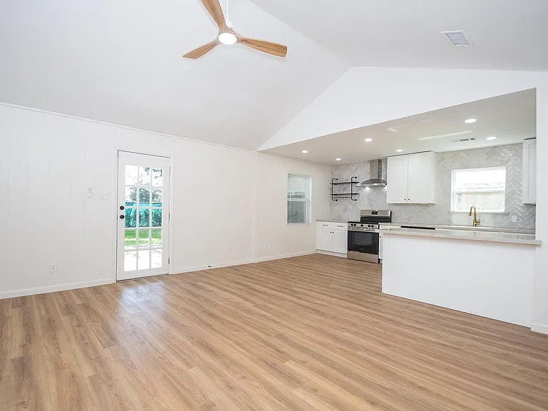 10442 Norton Dr — Photo 7