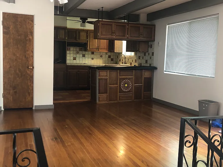 307 Alegre St #307 — Photo 8