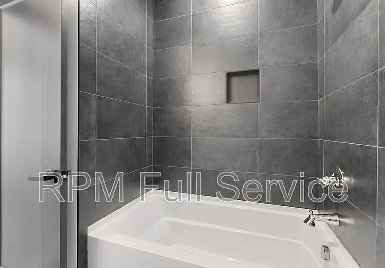 2400 Buchanan St #2400B — Photo 31